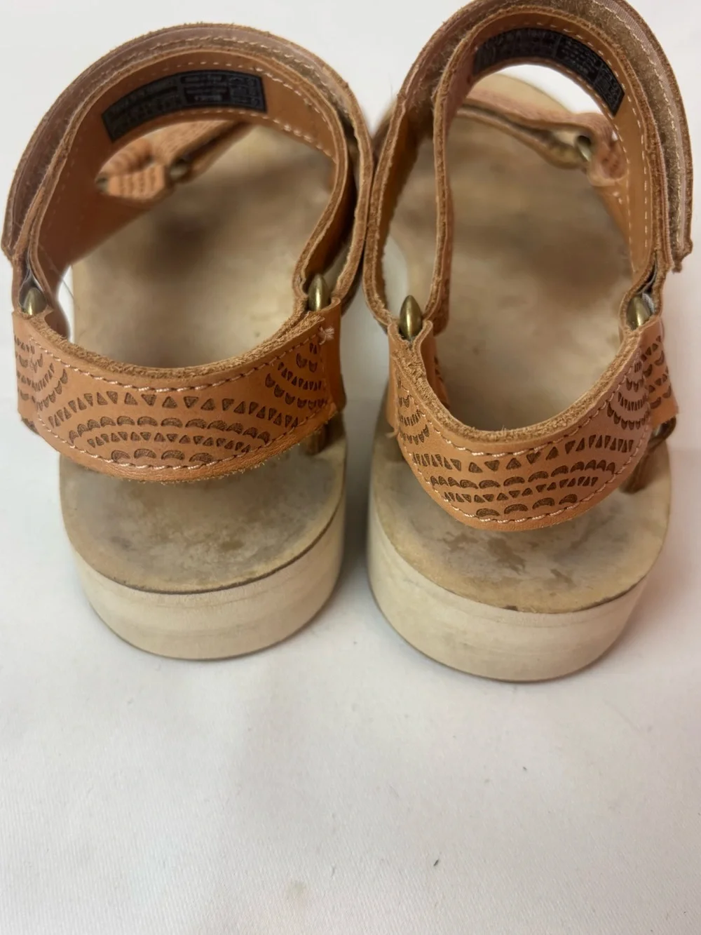 Teva Midform Universal Geometric Tan Sand Dune Leather Embossed Sandals Womens 8